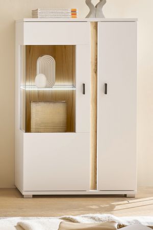 Vitrine Bellport in wei� matt und Wotan Eiche Highboard inklusive Frontbeleuchtung 80 x 125 cm