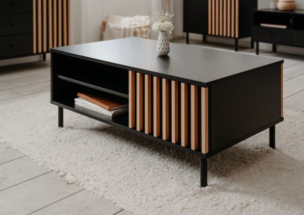 Couchtisch Biella in schwarz und Lamellen in Artisan Eiche Dekor 110 x 67 cm, Anti Fingerprint beschichtet