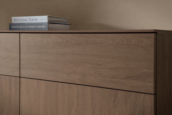Kommode Breda in Nussbaum 115 x 98 cm mit Push-to-Open-Funktion