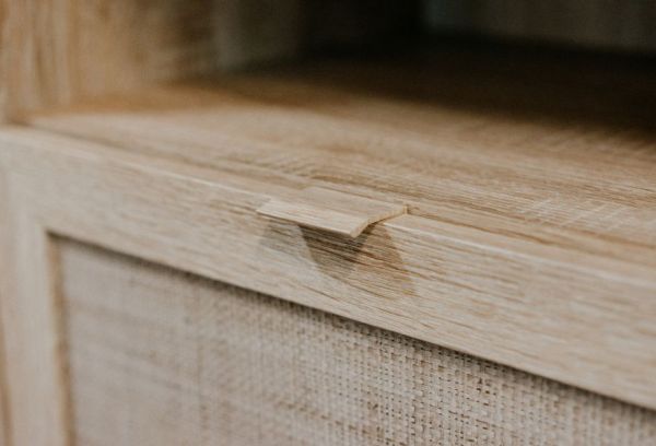 Highboard Niran in Sonoma Eiche mit Bast - Dekor Kommode skandinavisch 102 x 139 cm