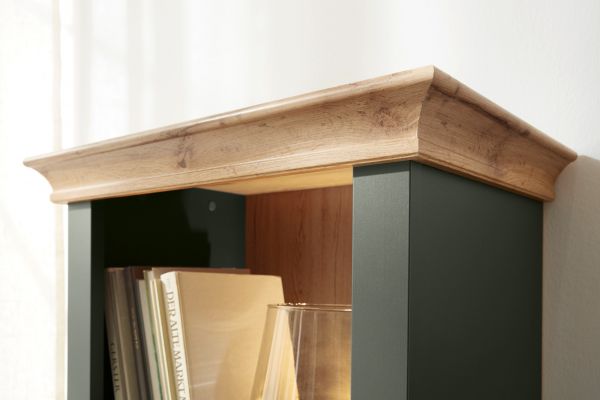 Vitrine Norwich in gr�n und Wotan Eiche Landhaus Vitrinenschrank 68 x 207 cm