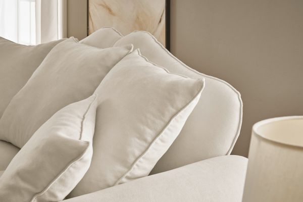 Sofa Adelina in beige Landhaus Couch 3,5-Sitzer 230 cm