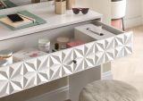 Schminktisch Relief in wei� Hochglanz mit 3-D Struktur Kosmetiktisch mit Spiegel 90 cm