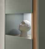 Vitrine Center in Salbei und Barista Eiche Vitrinenschrank 50 x 197 cm
