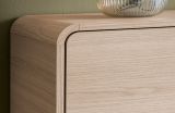 Vitrine Elverum in Eiche natur Highboard skandinavisch 90 x 130 cm, mit Push-to-Open