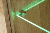 Vitrine Cathlyn in Eiche und Kaschmir, Vitrinenschrank 70 x 197 cm inklusive LED