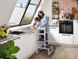 BOMI� Lernturm Swubi in wei� und grau Learning Tower Stehhilfe f�r Kinder
