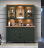 Buffetschrank Meadow in gr�n und Evoke Eiche Landhaus Wohn- und Esszimmer Vitrine inklusive LED 146 x 198 cm